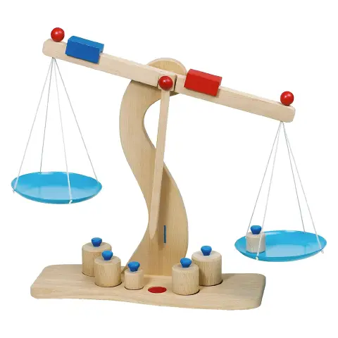 Bilancia In Legno Con Pesetti E Piattini