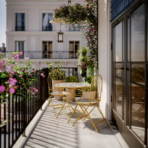 Set Capri Tavolo+2 Sedie Piegh. Diam. 60 Cm H 93 Maioliche Ocra Salmar