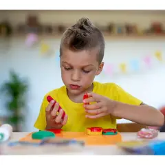 Formine Set Scuola Secchiello 24 Sagome assortite in 6 soggetti - Paste per modellare