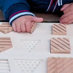 Geo Sensory Shapes – Puzzle Sensoriale in Legno - Incastri e puzzle in legno