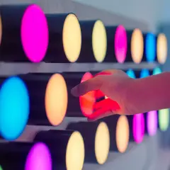 Pannello Sensoriale con Cilindri Luminosi Rotanti: Stimolazione Visiva e Motoria - Sviluppo sensoriale