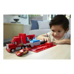 Cars Glow Racers Mack Trasportatore Auto Luminose Disney Pixar - play set