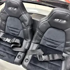 Auto Elettrica per Bambini Porsche 911 GT3 Grigio Argento con Sedili in Pelle e 2 Motori da 35W - auto