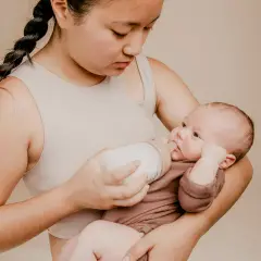 Zero Zero Baby Bottle with Anti-Colic Silicone Teat Adaptable Flow 180 ml Deep - baby bottles and accessories