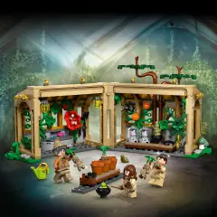 Lego Harry Potter Castello di Hogwarts: Lezione di Erbologia 76445 - lego