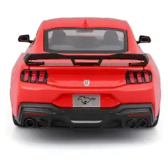 Auto 1:24 Ford Mustang Darkhorse 2024 - diecast