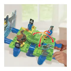 Jurassic World Maze Game - action figures and accessories