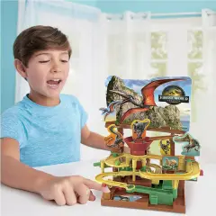 Jurassic World Adventure Game - action figures and accessories