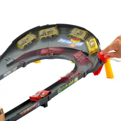 Disney Pixar Cars NASCAR Lane Change Race Playset con 2 Macchinine - Veicoli, garage e piste