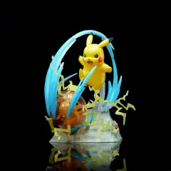 Pokemon Deluxe Collector Statuetta Pikachu - action figures ed accessori