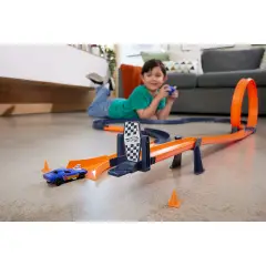 Hot Wheels RC Sfida di Velocità - Pista con 30 Pezzi e Veicolo Radiocomandato - Veicoli, garage e piste