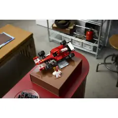 Lego Icons Ferrari F2004 e Michael Schumacher 11375 - lego