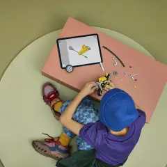 LEGO Technic Moto Gialla 42225 Moto STEM con Motore a 3 Pistoni - lego