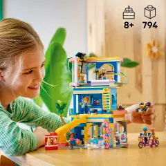 LEGO Friends Casa dell’Amicizia Heartlake City 42689 - lego