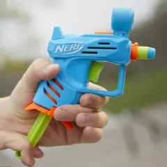 Nerf Elite 2.0 Tactical Pack 3 Blaster + 20 Dardi - armi soldatini