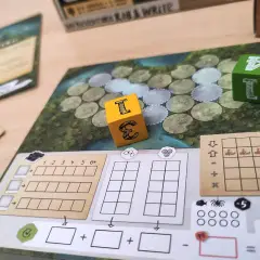 Trek 12 Amazzonia Gioco da Tavolo Roll & Write Italiano - giochi di società