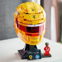 Lego Editions Casco di Lewis Hamilton Scuderia Ferrari Hp 43022 - lego