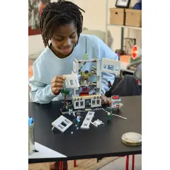 LEGO Marvel Spider-man Vs Hulk At The Office Building 76350 - lego