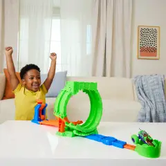 Hot Wheels Monster Trucks Loop Caos Mutante JMK91 - modellini