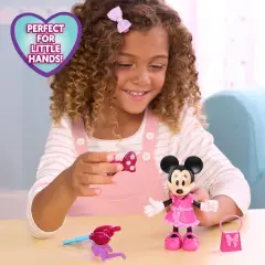 Minnie Mouse Fabulous Fashion Doll - play set