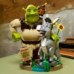 LEGO Shrek, Ciuchino e Gatto con gli Stivali - 1403 Pezzi - lego