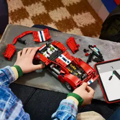 LEGO Technic Auto Ferrari 488 Pista 42235 - 882 Pezzi - lego