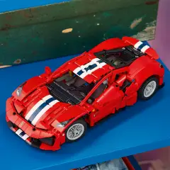LEGO Technic Auto Ferrari 488 Pista 42235 - 882 Pezzi - lego