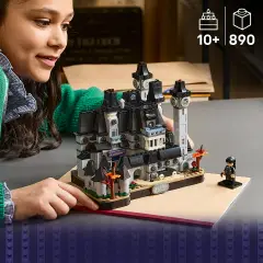 LEGO Wednesday Nevermore Academy 76788 - 890 Pezzi - lego