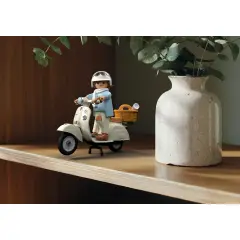 Playmobil 72283 Vespa 80th Anniversary Classic Style con Personaggio - playmobil