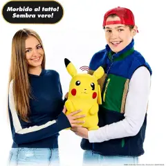 RealFX Pokémon Pikachu Puppetronic, Marionetta 40 cm con 120+ Suoni - action figures ed accessori